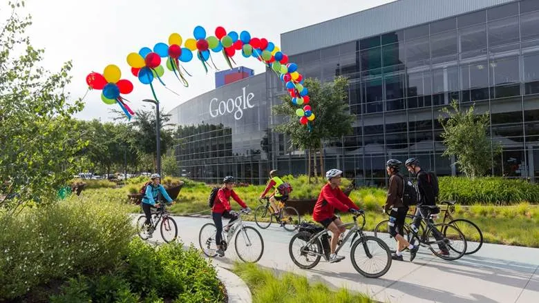 کمپانی گوگل واقع در سیلیکون ولی